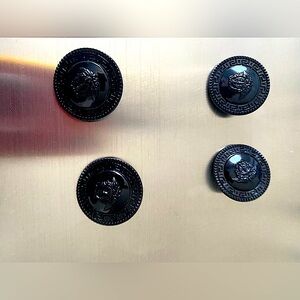 VERSACE 9 LARGE AUTHENTIC PLASTIC BUTTONS VINTAGE